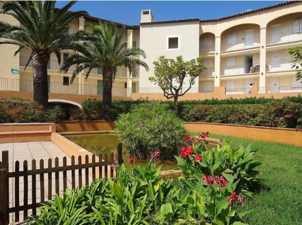 Port Cogolin, T2 calme dans belle résidence, piscine, proche St Tropez Exterior foto