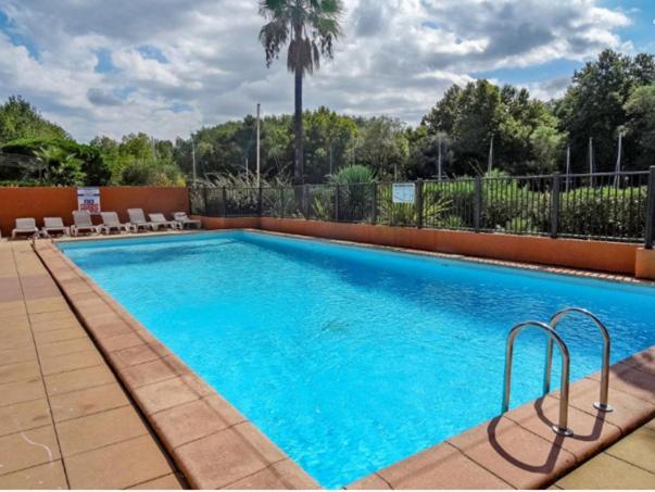 Port Cogolin, T2 calme dans belle résidence, piscine, proche St Tropez Exterior foto
